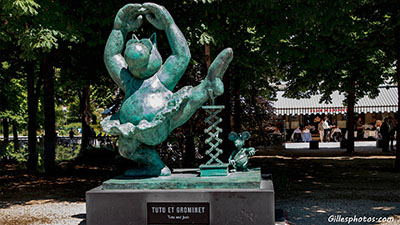 Statue de Geluck,- TUTU ET GROMINET  - Exposition 2021  sur les champs Elysées -PARIS